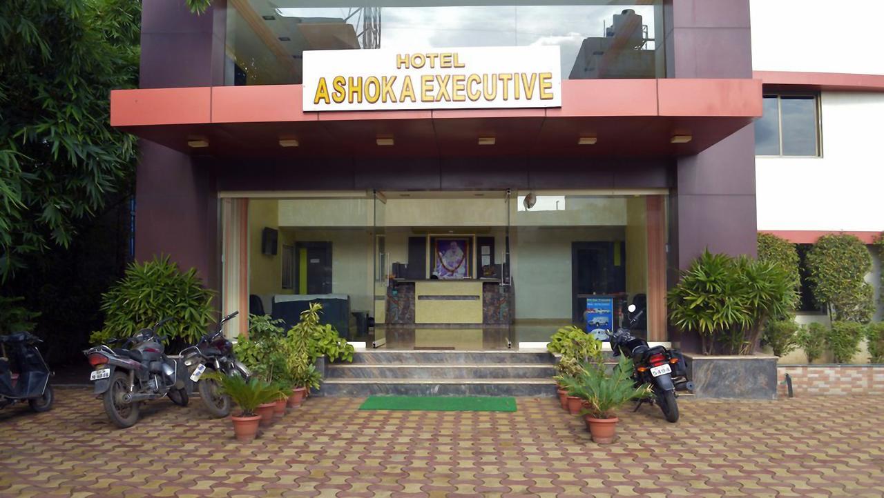 Hotel Ashoka Executive Shirdi Exterior photo